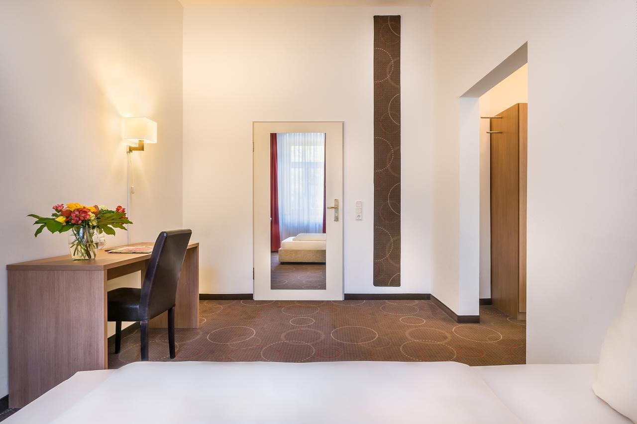 דרזדן Hotel Am Bonhoefferplatz מראה חיצוני תמונה