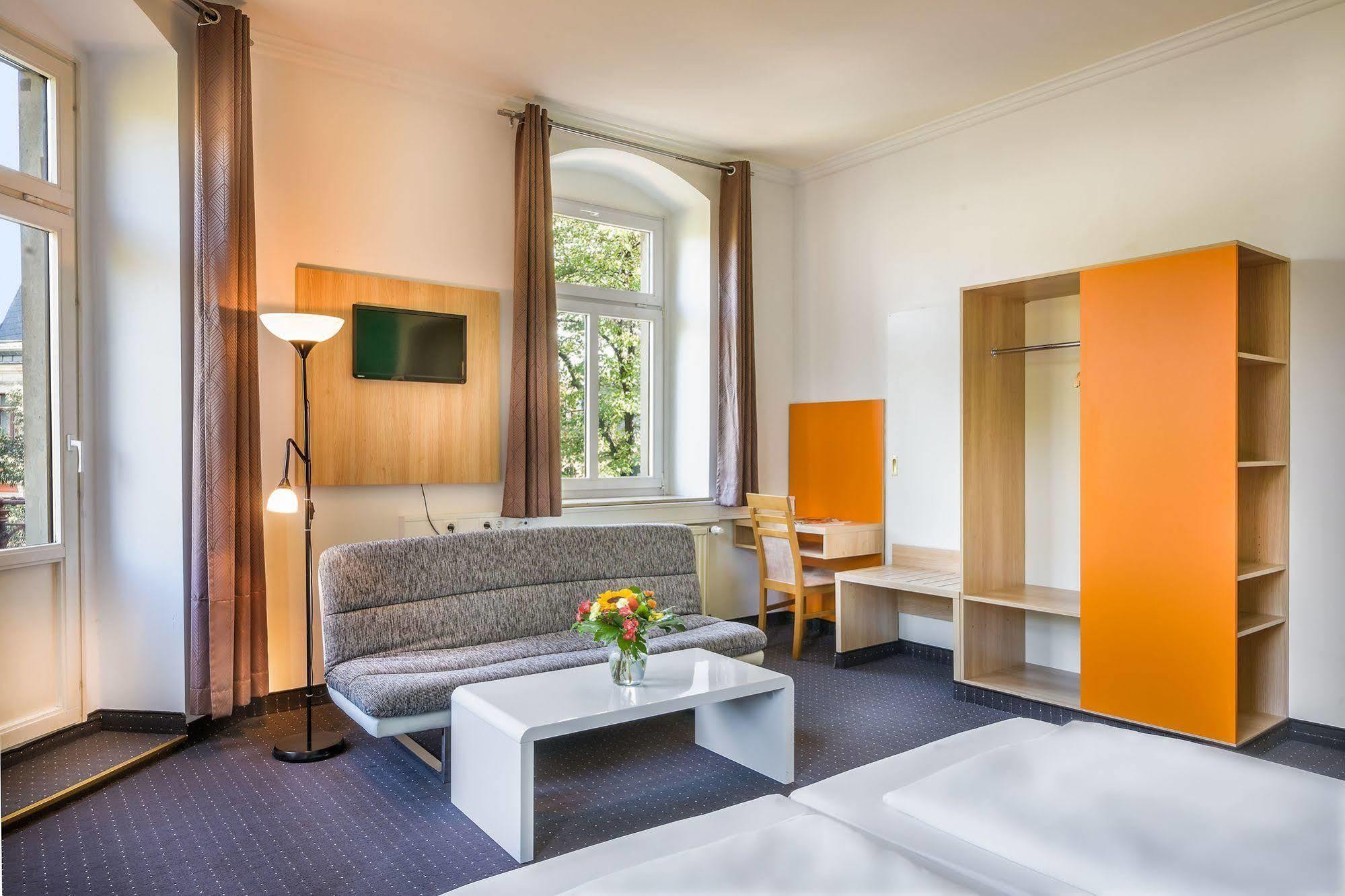 דרזדן Hotel Am Bonhoefferplatz מראה חיצוני תמונה