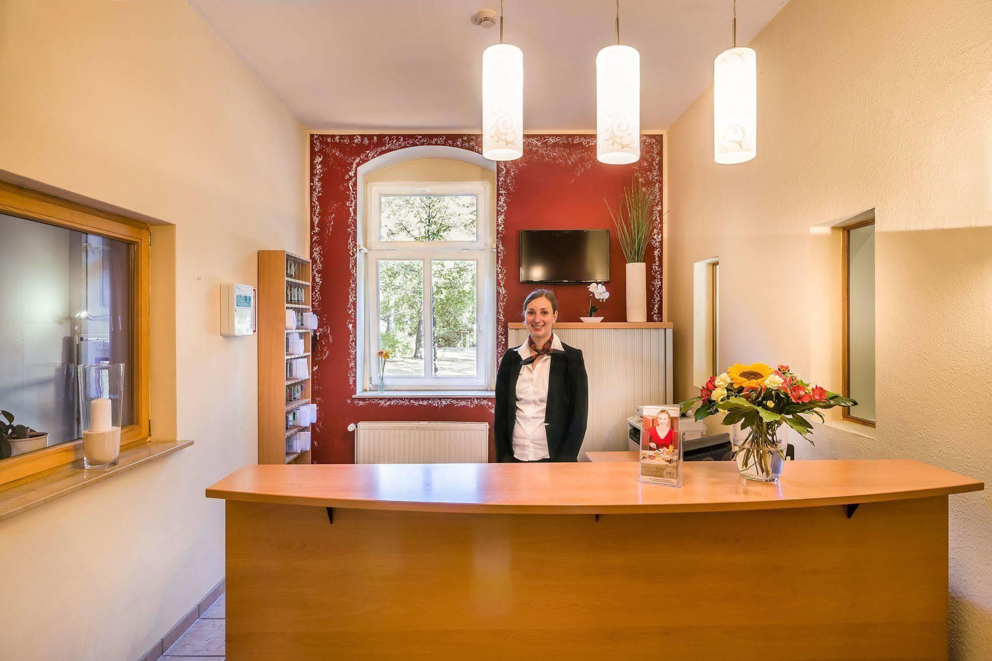 דרזדן Hotel Am Bonhoefferplatz מראה חיצוני תמונה