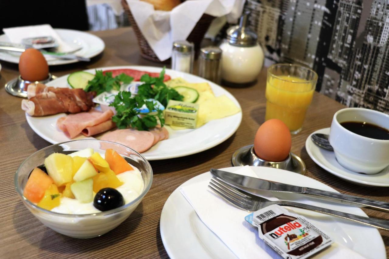 דרזדן Hotel Am Bonhoefferplatz מראה חיצוני תמונה